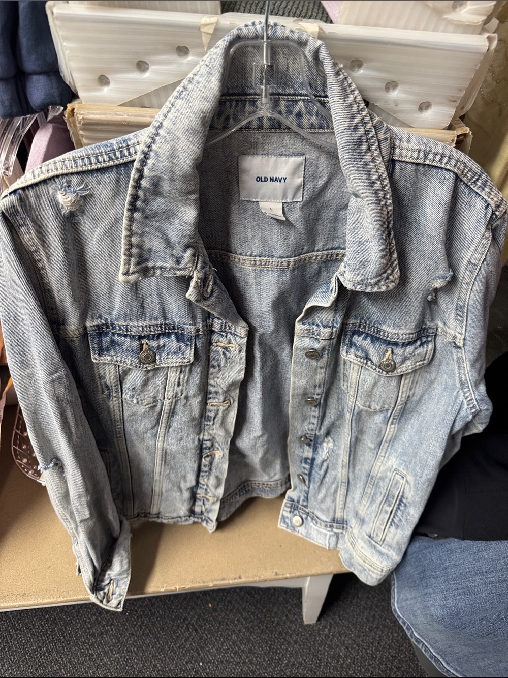 Old navy distressed denim jacket L // 092680